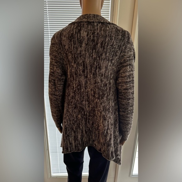 Tweeds - Picture 3 of 3